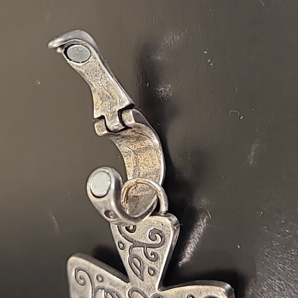 Silver Tone Heart Cross Pendant - Picture 4 of 4